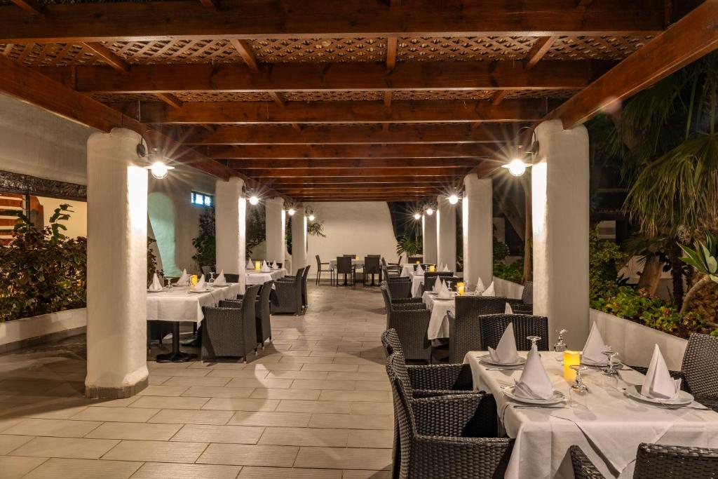 Εστιατόριο ή άλλο μέρος για φαγητό στο Hotel Kabila