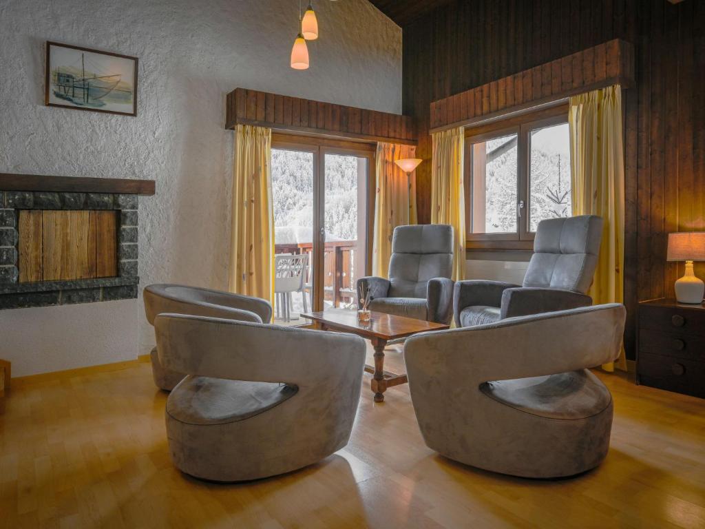 Posezení v ubytování Apartment Jorasse C 20 by Interhome
