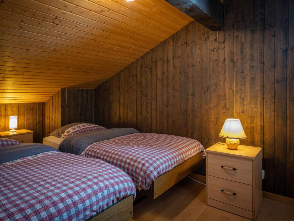 Postel nebo postele na pokoji v ubytování Apartment Jorasse C 20 by Interhome