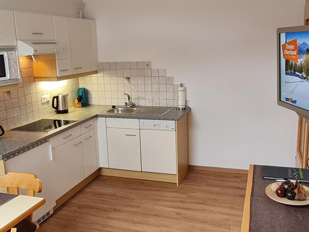 Kuchyňa alebo kuchynka v ubytovaní Apartment Walch-1 by Interhome