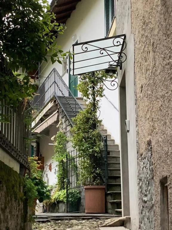 Balconcino sul Lago