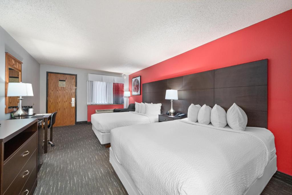 Ramada by Wyndham Sioux Falls Airport - Waterpark Resort & Event Center - Habitación Queen Con Dos Camas Queen - No Fumadores