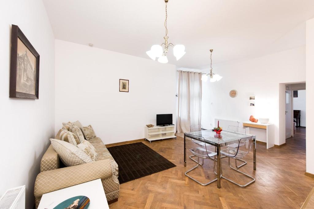 Apartamenty Gołębia 3 - Two-Bedroom Apartment With Sofa Bed