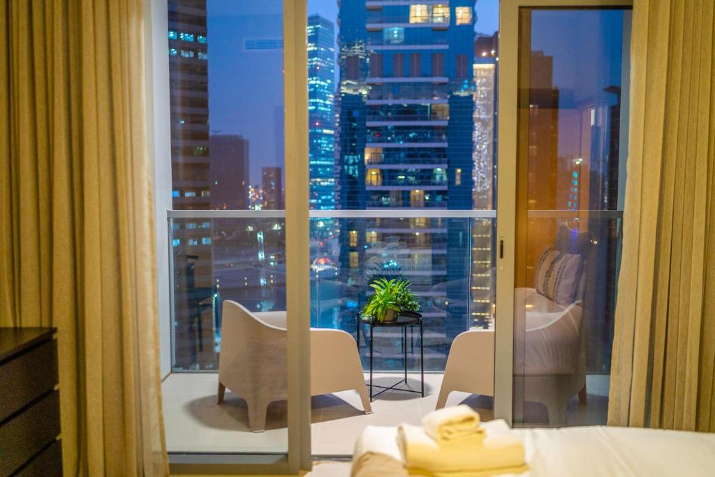 Exquisite Upscale Modern Apt in Downtown-Sleeps 3