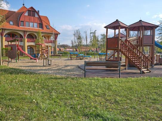 Herní místnost nebo prostor pro děti v ubytování Strand Apartman