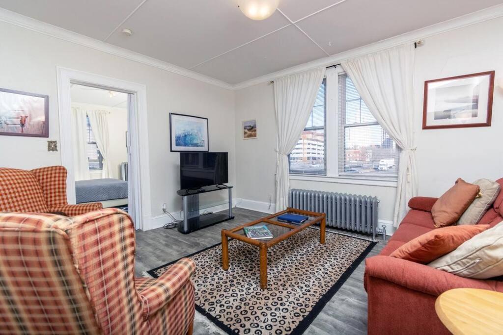 The Elizabeth Suite B2, Hartford (updated prices 2024)