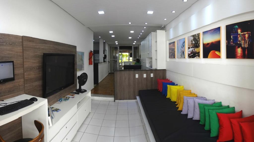Albergaria Hostelにあるテレビまたはエンターテインメントセンター