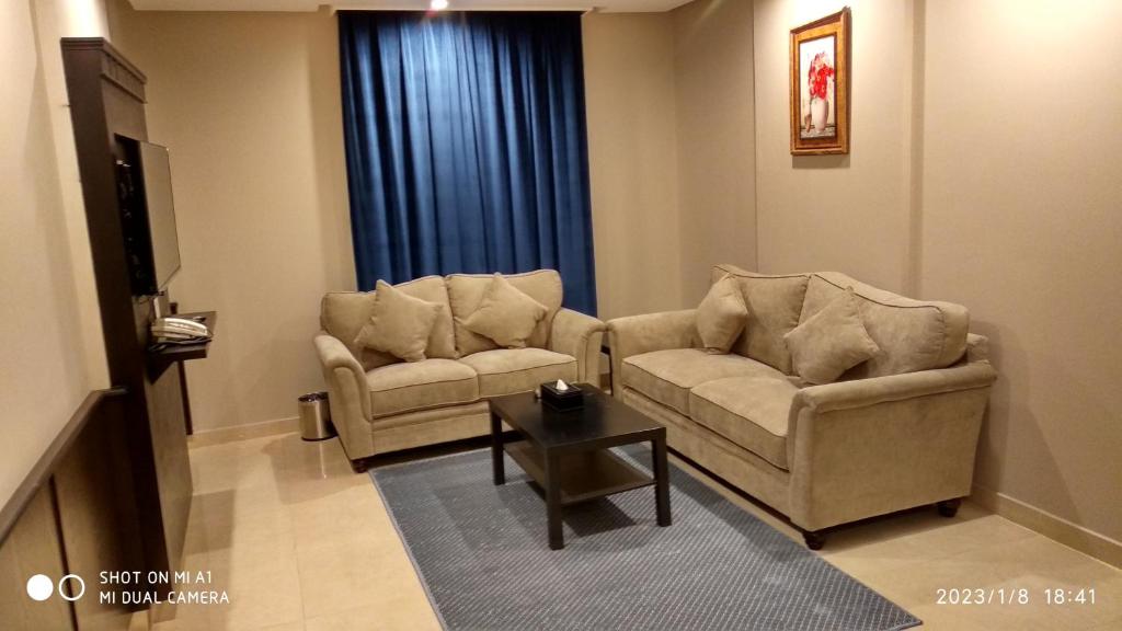 YAN APARTMENTS