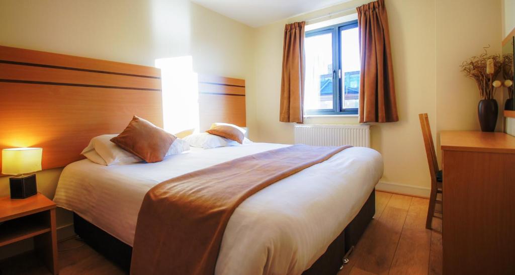 Lodge Drive Serviced Apartments - Standard Two-Bedroom Apartment