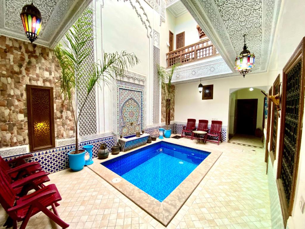 Bazén v ubytovaní Riad Nouhal alebo v jeho blízkosti