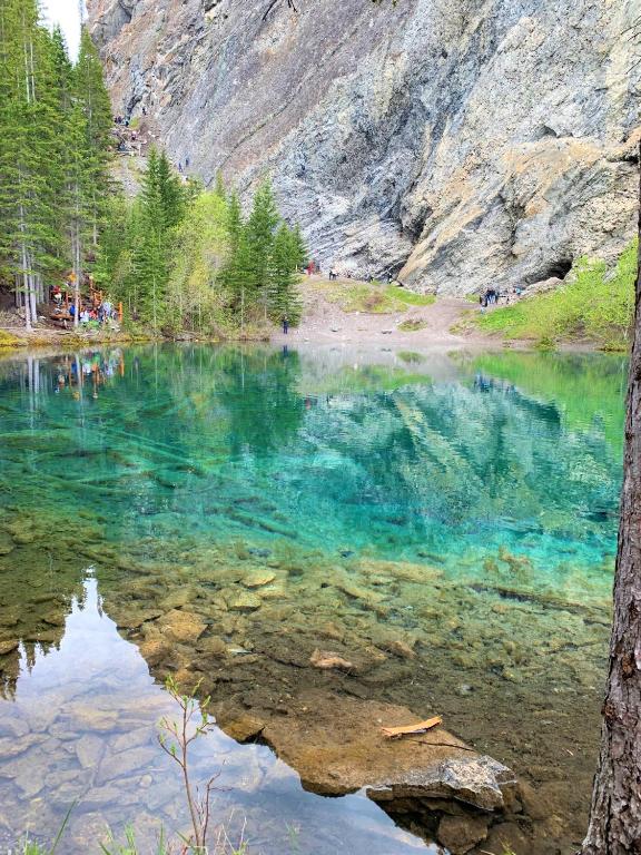 Inviting Rocky Mountain HOT TUB in Top Rated Condo managed by Little Sister Getaways - Resim 21