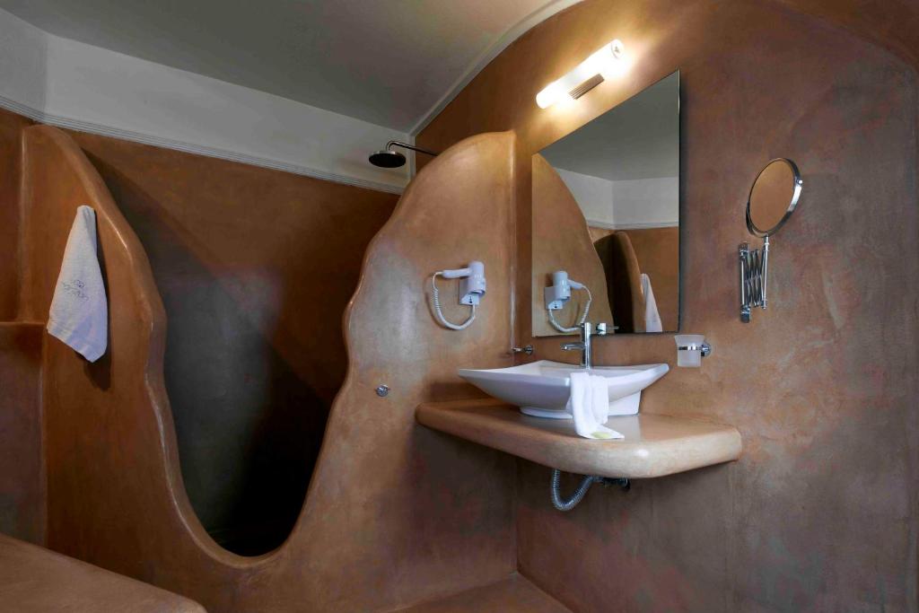 Marizan Caves & Villas - 9