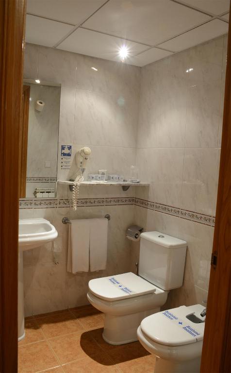 Aparthotel Huesca (España Huesca) - Booking.com