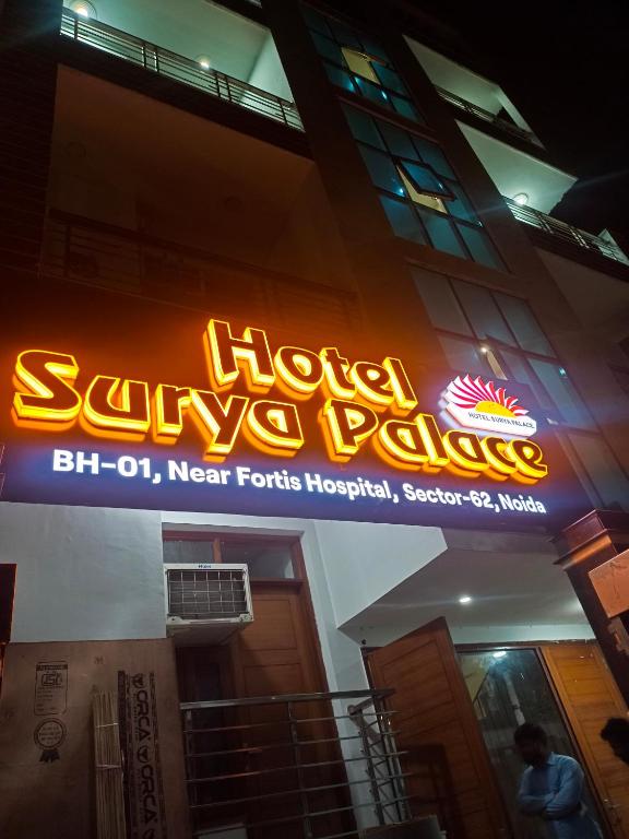Fotografie z fotogalerie ubytování Hotel Surya Palace - Corporate Hotel Noida Sector 62 v destinaci Noida
