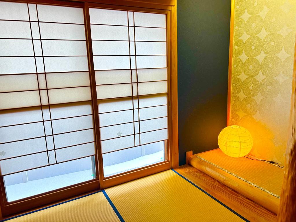 旅籠屋ゆいまーる房間的床