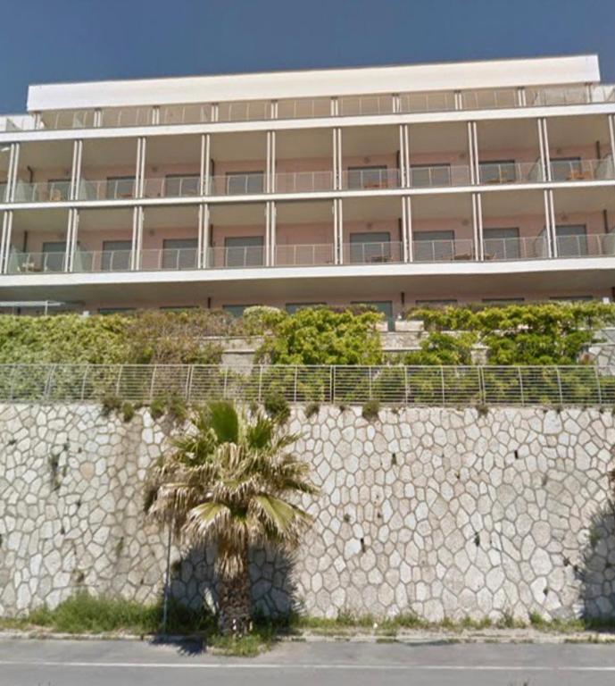 Budova, v ktorej sa apartmán nachádza