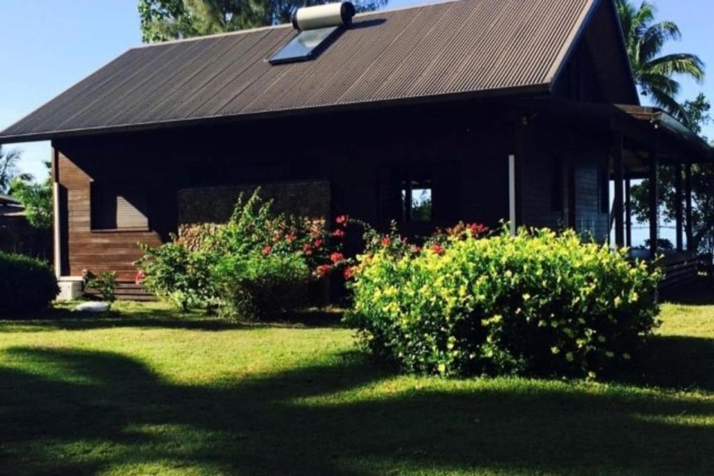 Puutarhaa majoituspaikan Cottage Miti Reva ulkopuolella