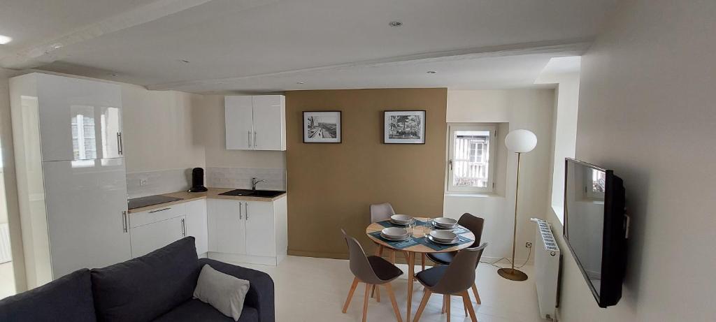 APPARTEMENT LE PHARE AU PIED DU PORT - Appartement Met één Slaapkamer