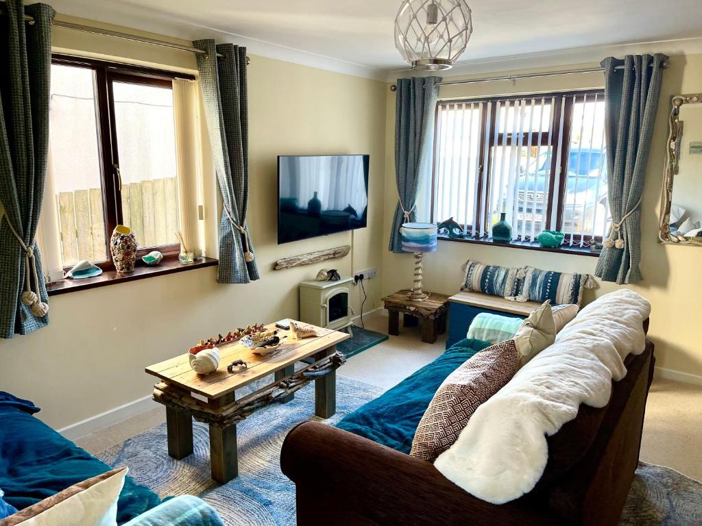 Modern Coastal Cottage, Cemaes Bay, Anglesey, Cemaes Bay Updated 2023 Prices