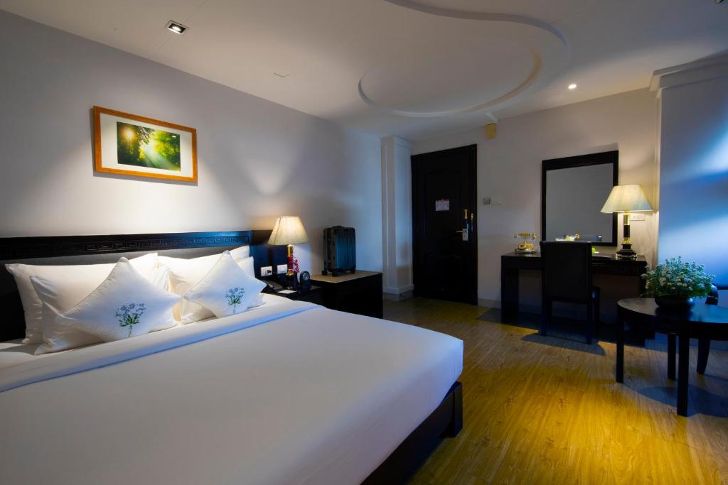 Ben Thanh Gem Deluxe Room