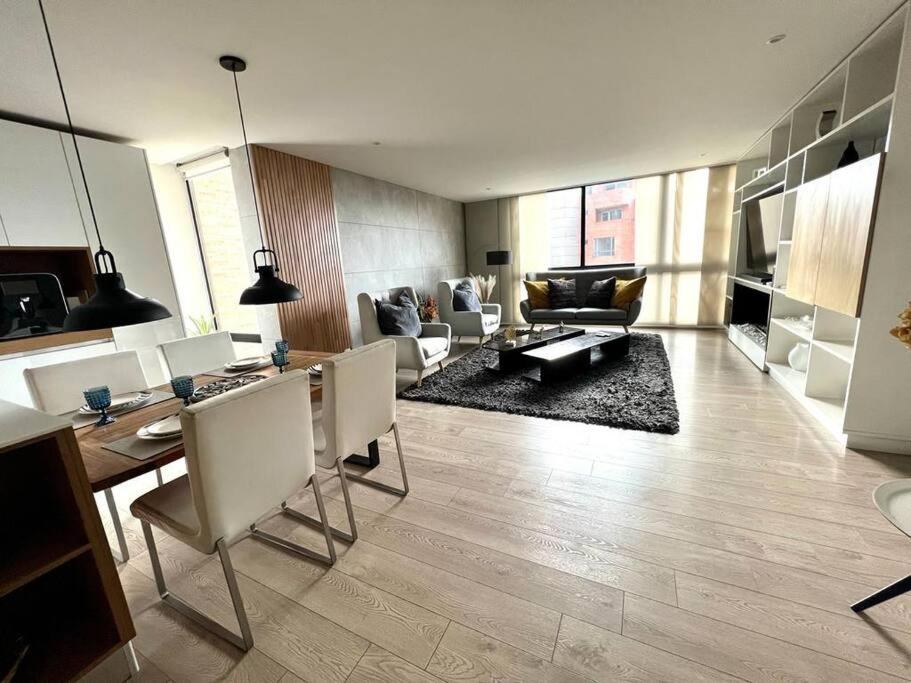 Immaculate and Secure Apartment, Bogotá, Colombia