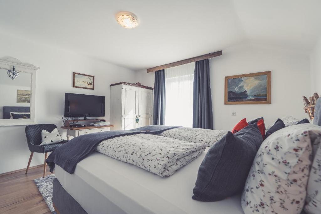 TV a/nebo společenská místnost v ubytování Haus Victoria