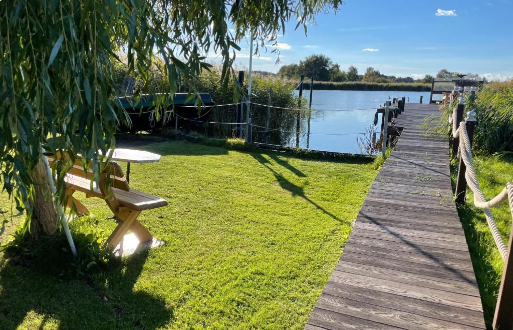 Ostseehaus am Wasser - Vakantiehuis