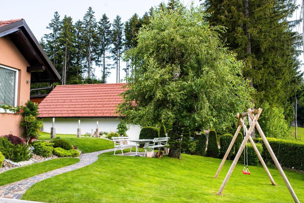 Zahrada ubytování Apartma Tia 2