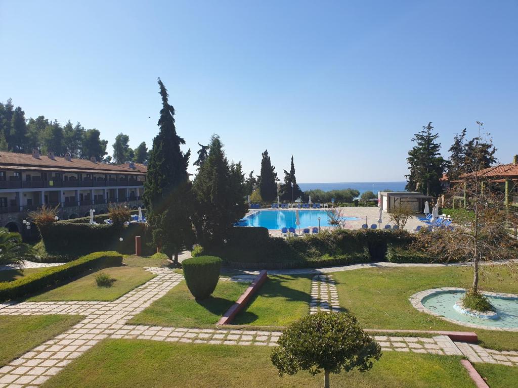 A piscina em ou perto de Simantro Resort