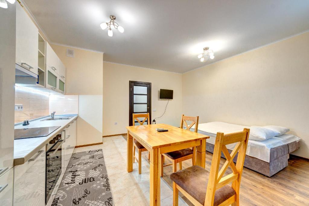 Apartment Voskresenska 18 , Парковые Озера - Appartement D'une Chambre