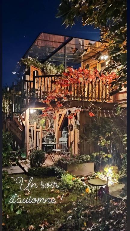 Vonkajšia záhrada v ubytovaní La cabane du bon chemin ,spa
