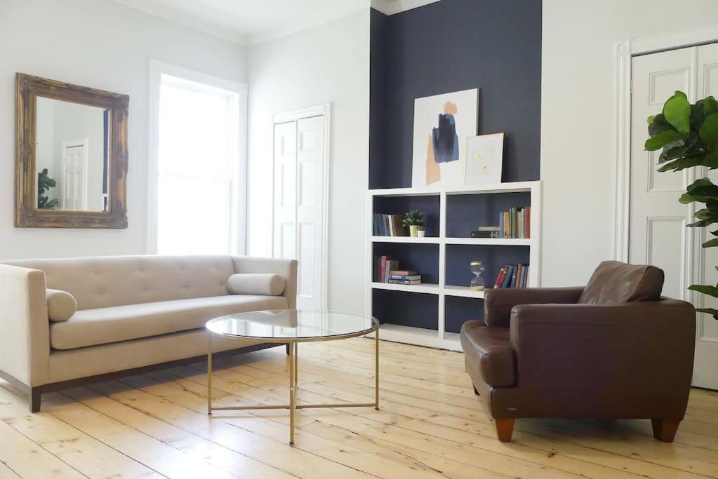 211 Work-from-home Suite