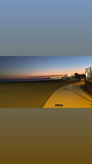 Fotografie z fotogalerie ubytování Bonito dúplex con piscinas junto a la playa v destinaci San Bartolomé