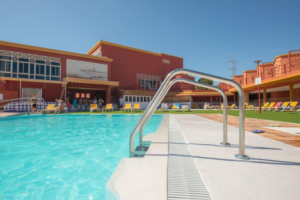 Fotografie z fotogalerie ubytování Bonito dúplex con piscinas junto a la playa v destinaci San Bartolomé