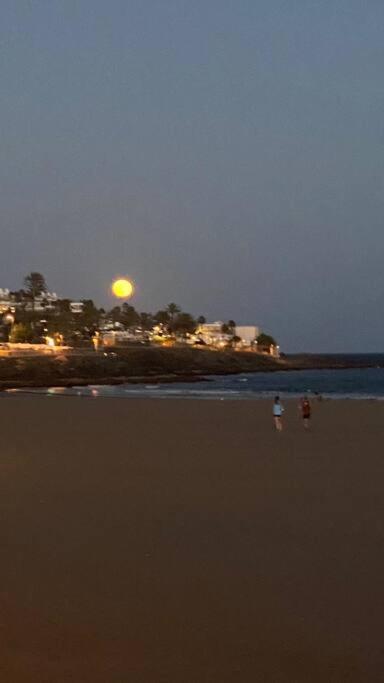 Fotografie z fotogalerie ubytování Bonito dúplex con piscinas junto a la playa v destinaci San Bartolomé