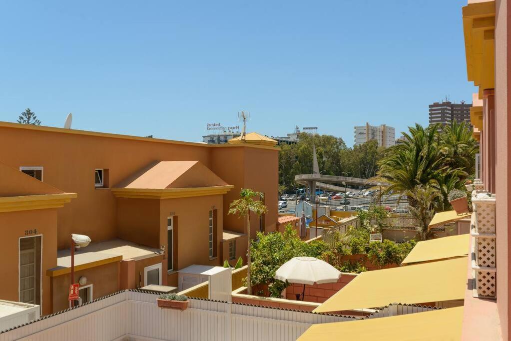 Fotografie z fotogalerie ubytování Bonito dúplex con piscinas junto a la playa v destinaci San Bartolomé
