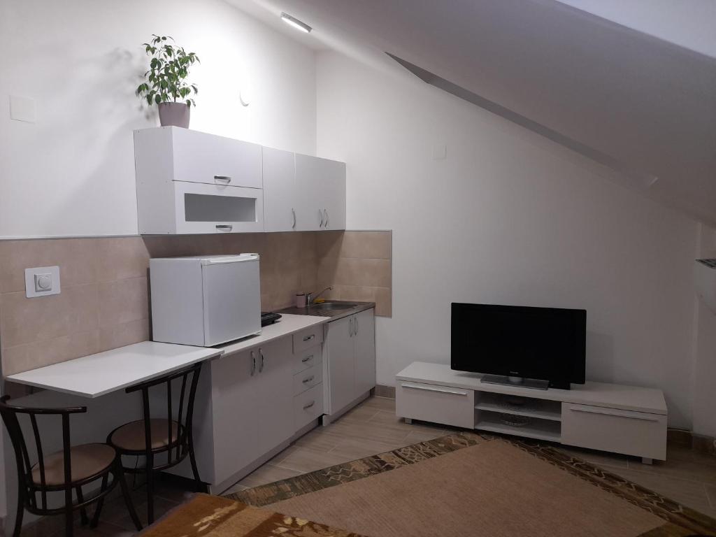 ALEKSANDRIJA 1 - Appartamento Con Due Camere Da Letto