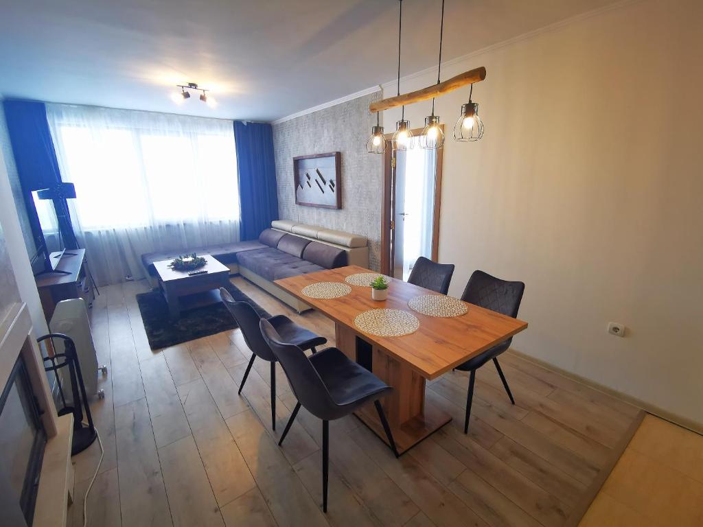 Posezení v ubytování Viva 4 Apartment ski to the door complex Grand Monastery Pamporovo