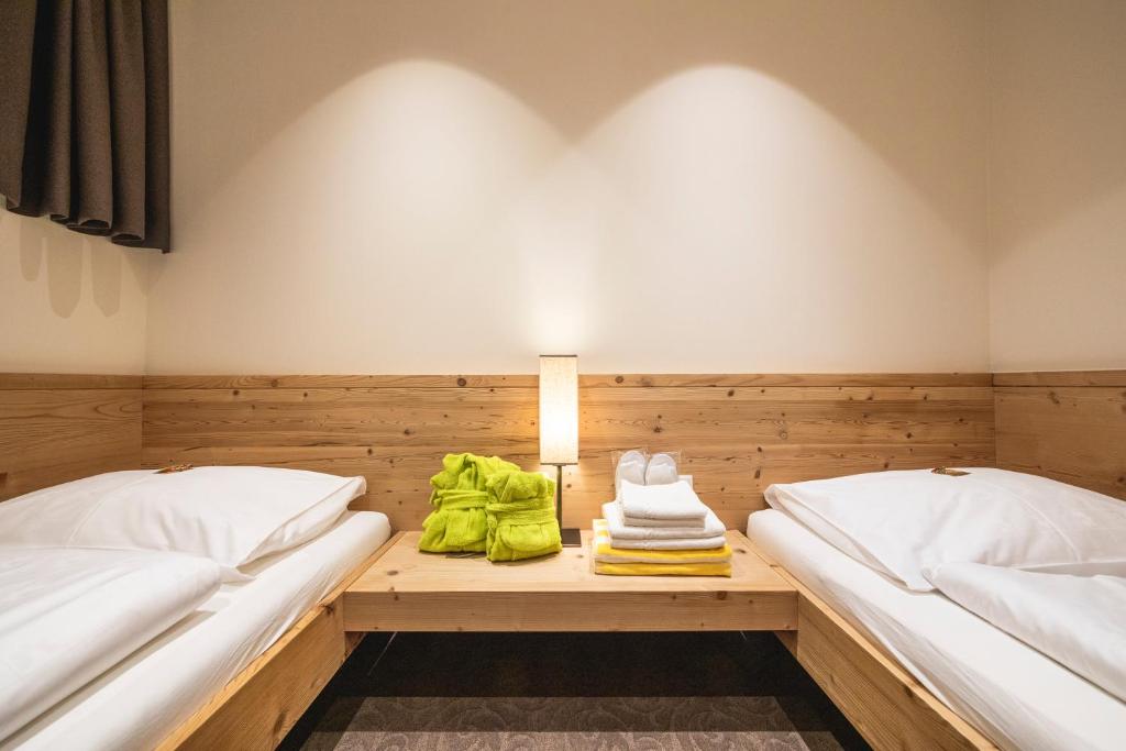 Postel nebo postele na pokoji v ubytování Hotel Der Heinrichshof