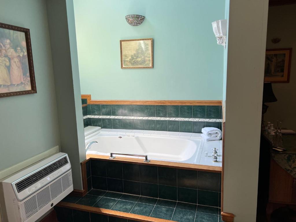 Angel at Rose Hall - King Suite Con Balcón