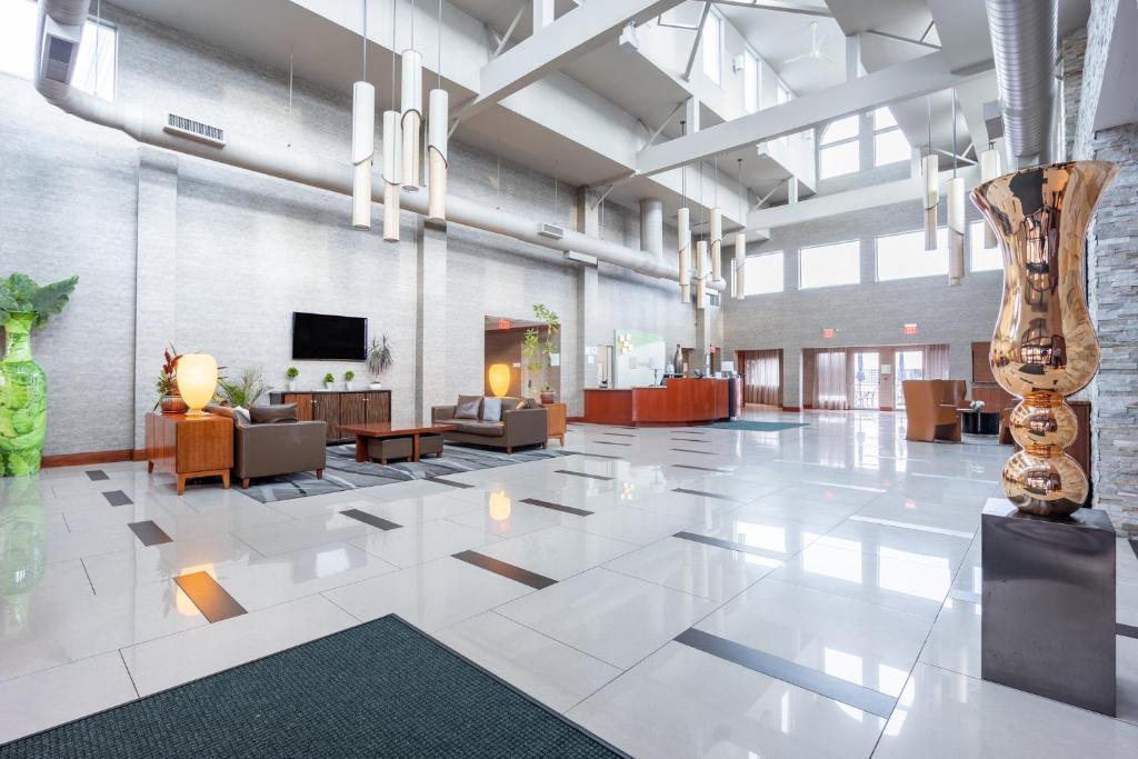 Posezení v ubytování Holiday Inn Plainview-Long Island by IHG