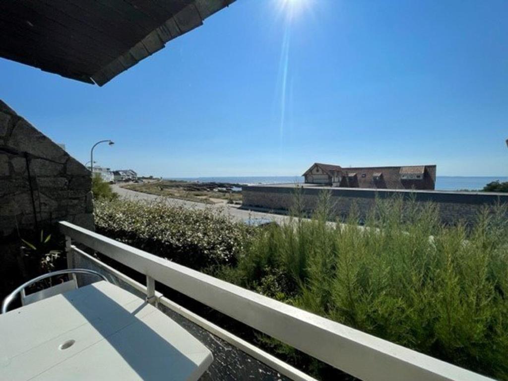 Zdjęcie z galerii obiektu Duplex moderne avec vue mer, 2 chambres, proche plage et centre-ville, parking, balcon exposé Sud-Ouest - FR-1-478-237 w mieście Quiberon