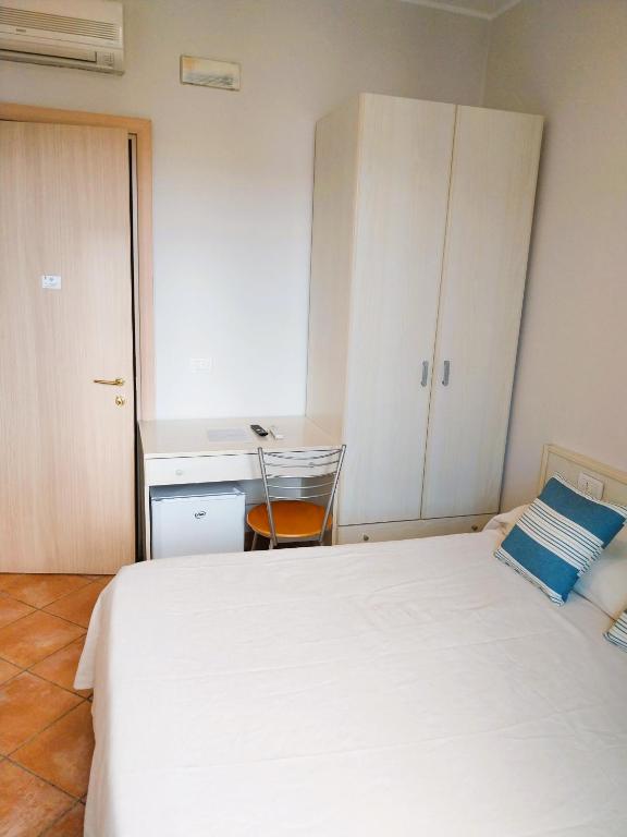 Hotel Moderno - Economy Double Room