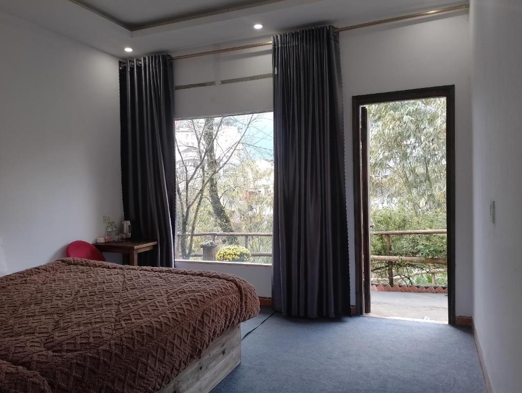 Tay Bac Sky Homestay - Double Room With Balcony