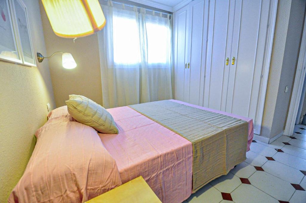 Posteľ alebo postele v izbe v ubytovaní LITORAL COSTA DORADA - TALLATS vista mar