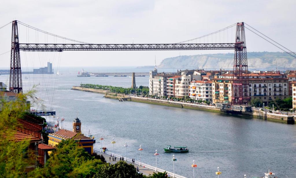Fotografie z fotogalerie ubytování Bilbao Puente Colgante v destinaci Portugalete