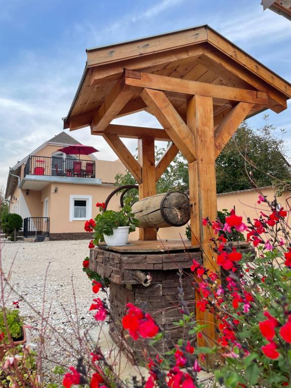 Vonkajšia záhrada v ubytovaní Deluxe Apartments
