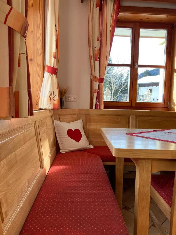 Posezení v ubytování Ferienwohnungen Hannesbichler