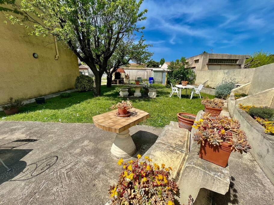 Vonkajšia záhrada v ubytovaní Belle maison 140 m2 à 15 mn de la mer 10 mn de Montpellier