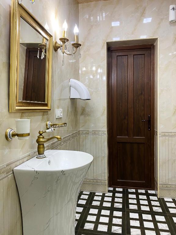 Koupelna v ubytování Shirbakyan Boutique Hotel & Apartments